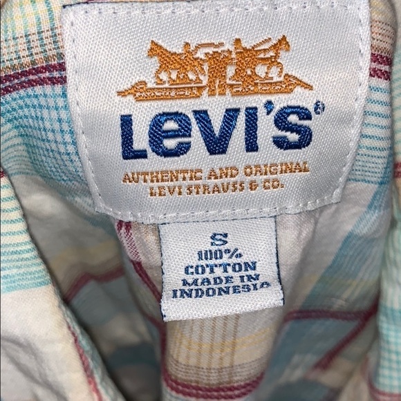 Vintage Levi’s button up shirt size - S - Picture 5 of 5